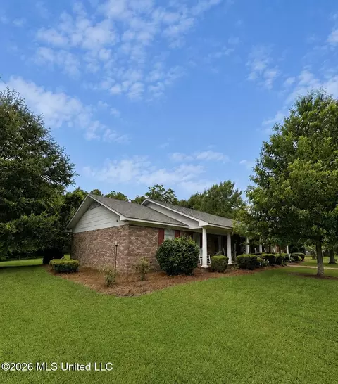 Exterior - 657 Simpson Highway 149, Magee, MS 39111 photo 5 of 14