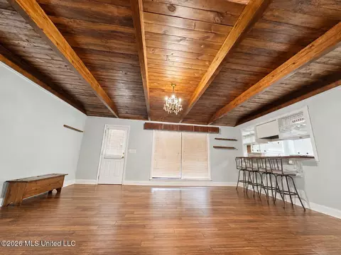 Living - 657 Simpson Highway 149, Magee, MS 39111 photo 6 of 8