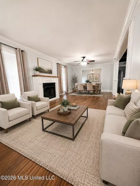 Living - 657 Simpson Highway 149, Magee, MS 39111 photo 2 of 8