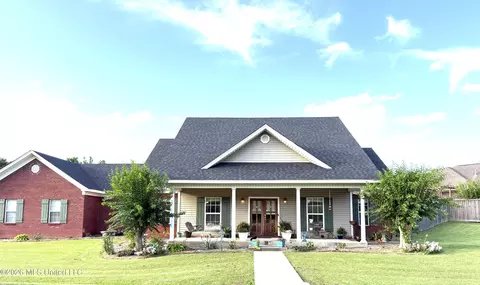 11 Rolling Green Cir, Winona, MS 38967