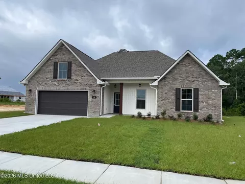 13 Byers Ln, Long Beach, MS 39560