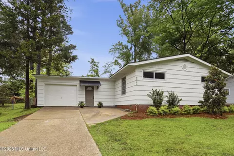 4546 Meadowridge Dr, Jackson, MS 39206 photo 1