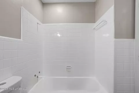 4546 Meadowridge Dr, Jackson, MS 39206 photo 14
