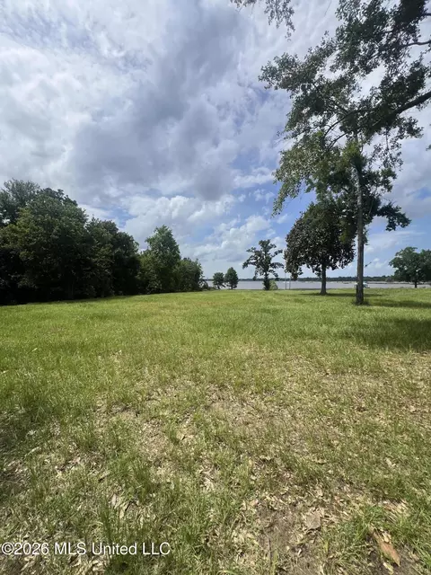 455 Sanlenay Ct, Biloxi, MS 39531