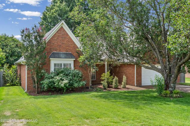 9321 Hickory Dr, Olive Branch, MS 38654