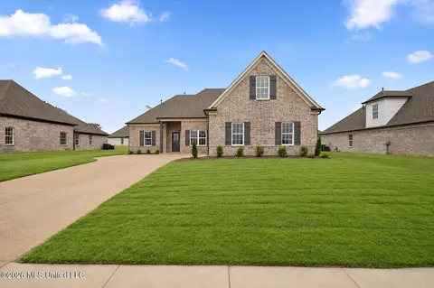 Exterior - 6579 E John Hamilton Way, Olive Branch, MS 38654 photo 4 of 5
