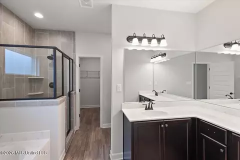 Entry Way - 6579 E John Hamilton Way, Olive Branch, MS 38654 photo 7 of 7