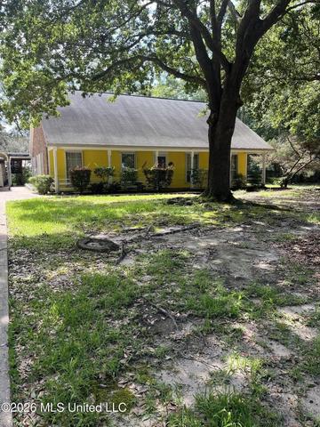 218 White Blvd, Ocean Springs, MS 39564