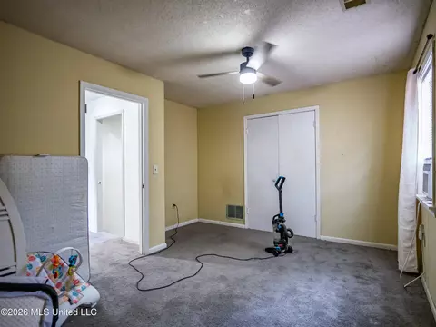 Bedroom - 2139 Cold Springs Rd, Sardis, MS 38666 photo 3 of 6