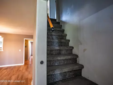 Entry Way - 2139 Cold Springs Rd, Sardis, MS 38666 photo 3 of 5