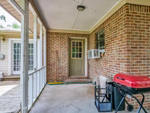 Exterior - 2139 Cold Springs Rd, Sardis, MS 38666 photo 6 of 19