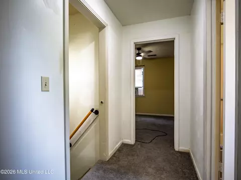 Entry Way - 2139 Cold Springs Rd, Sardis, MS 38666 photo 4 of 5