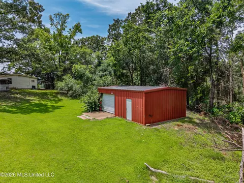 Exterior - 2139 Cold Springs Rd, Sardis, MS 38666 photo 17 of 19