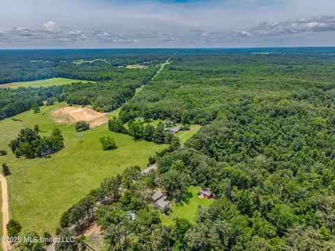 View/Area - 2139 Cold Springs Rd, Sardis, MS 38666 photo 4 of 8