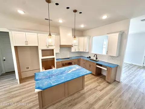 Kitchen - 3833 Camborne Ln, Hernando, MS 38632 photo 1 of 1