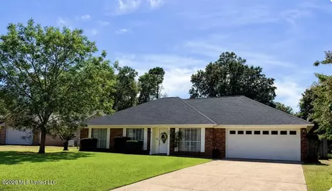 325 Westview Dr, Biloxi, MS 39531