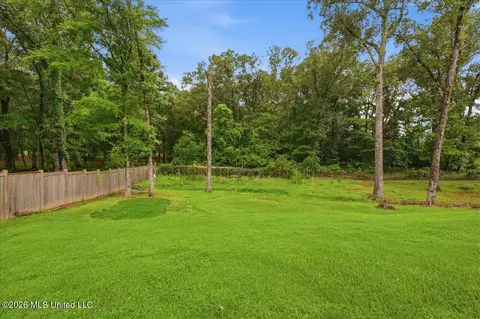 Exterior - 201 Ashworth Cir, Madison, MS 39110 photo 17 of 19