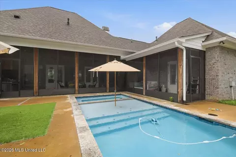 Exterior - 201 Ashworth Cir, Madison, MS 39110 photo 14 of 19