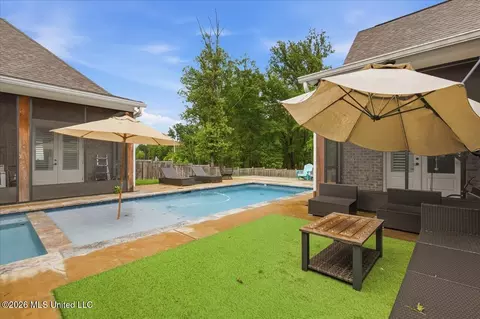 Exterior - 201 Ashworth Cir, Madison, MS 39110 photo 16 of 19