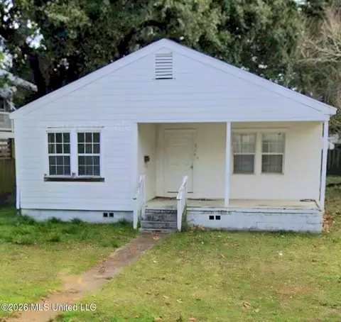272 Benachi Ave, Biloxi, MS 39530