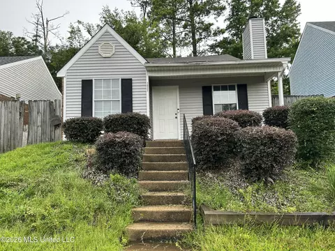 7037 Copper Cv, Ridgeland, MS 39157