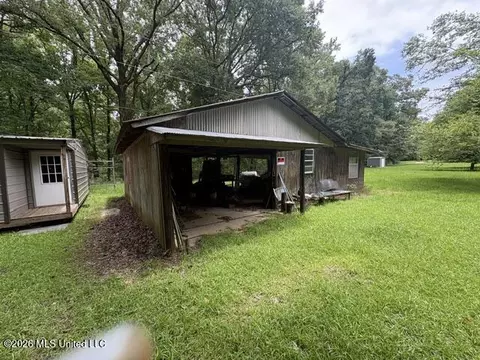 Exterior - 2914 S Highway 7, Holcomb, MS 38940 photo 6 of 7
