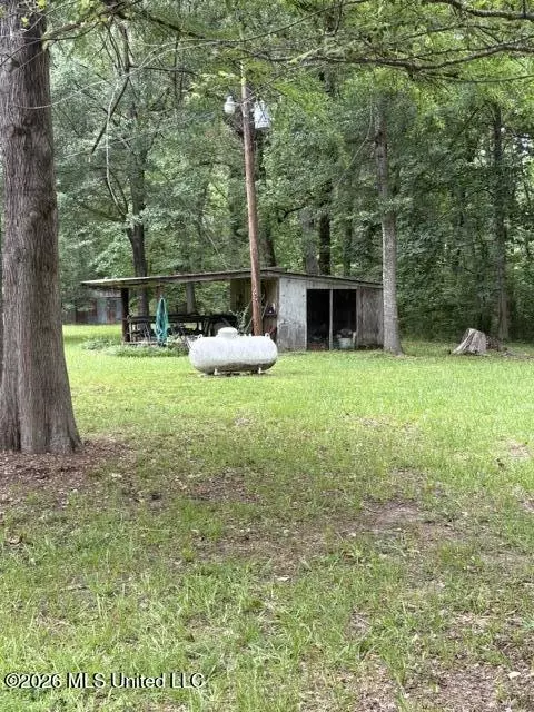 Exterior - 2914 S Highway 7, Holcomb, MS 38940 photo 5 of 7