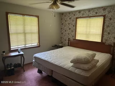 Bedroom - 2914 S Highway 7, Holcomb, MS 38940 photo 2 of 2
