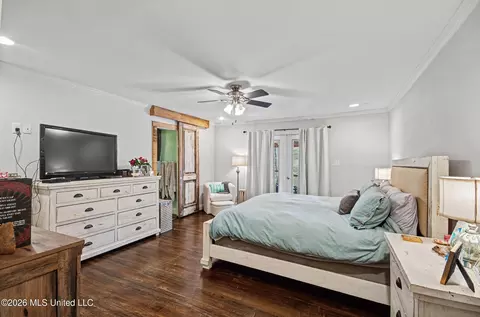Bedroom - 3919 Pinewood Dr, Jackson, MS 39211 photo 2 of 6