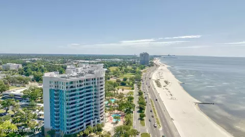 2228 Beach Dr #909, Gulfport, MS 39507