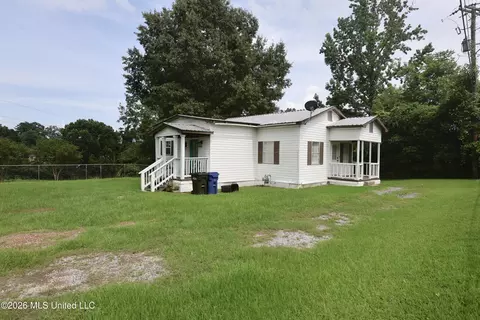 7 Davis Ln, Natchez, MS 39120