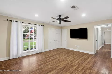Living - 3428 Kites Ave, Pearl, MS 39208 photo 2 of 6