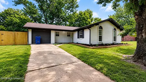 7356 Vinson Cv, Horn Lake, MS 38637