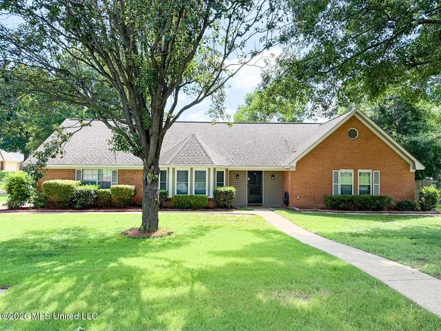 7208 Grove Park Rd, Olive Branch, MS 38654