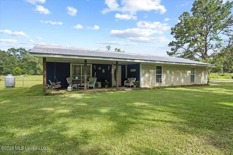66 Bell Rd, Wiggins, MS 39577 photo 4