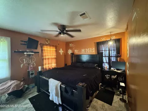Bedroom - 229 S Sykes Rd, Jackson, MS 39212 photo 4 of 4
