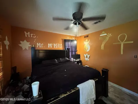 Bedroom - 229 S Sykes Rd, Jackson, MS 39212 photo 3 of 4