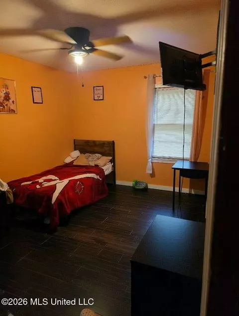 Bedroom - 229 S Sykes Rd, Jackson, MS 39212 photo 2 of 4
