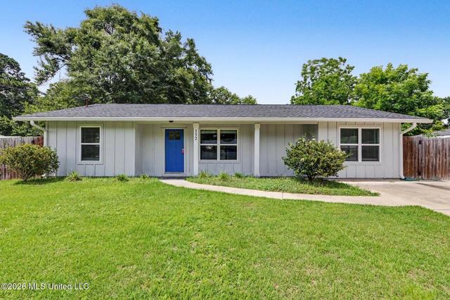 152 Lafayette Cir, Ocean Springs, MS 39564