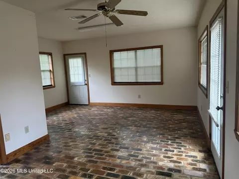 Living - 2723 Davis Rd, Terry, MS 39170 photo 4 of 4