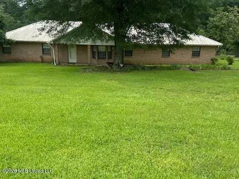 2723 Davis Rd, Terry, MS 39170