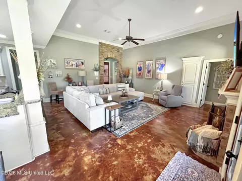 Living - 307 Winterfield Ct, Brandon, MS 39042 photo 3 of 3