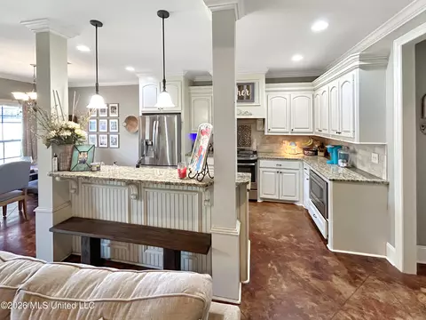 Kitchen - 307 Winterfield Ct, Brandon, MS 39042 photo 1 of 4