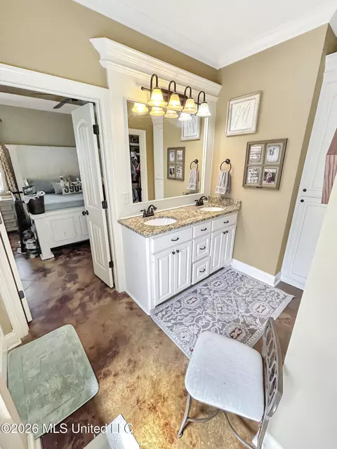 Bath - 307 Winterfield Ct, Brandon, MS 39042 photo 1 of 3