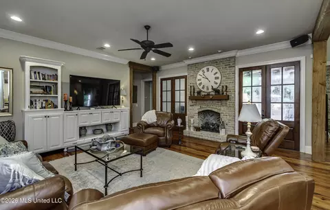 Living - 270 Evergreen Dr, Brandon, MS 39042 photo 1 of 5