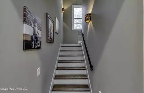 Entry Way - 270 Evergreen Dr, Brandon, MS 39042 photo 3 of 3