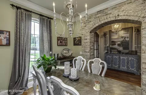 Dining - 270 Evergreen Dr, Brandon, MS 39042 photo 2 of 2