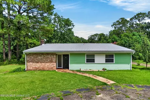 10452 Us 11, Poplarville, MS 39470