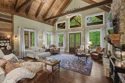 Living - 55 County Road 171, Corinth, MS 38834 photo 2 of 4