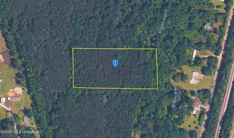 265 J J Holcomb Rd, Picayune, MS 39466